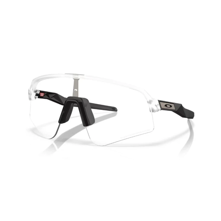 Okulary przeciwsłoneczne Oakley Sutro Lite Sweep matte clear/clear to black iridium photochromic